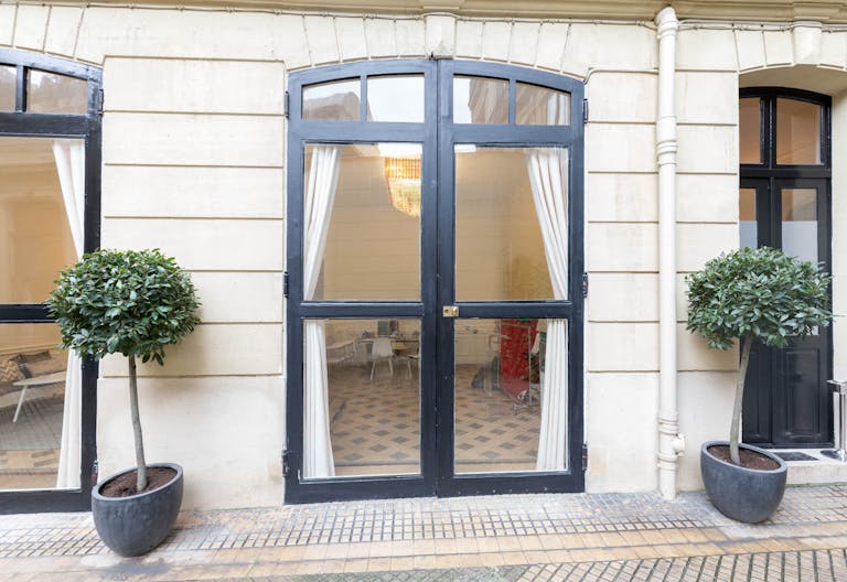 Cozy space near Champs-Elysées - Image 4