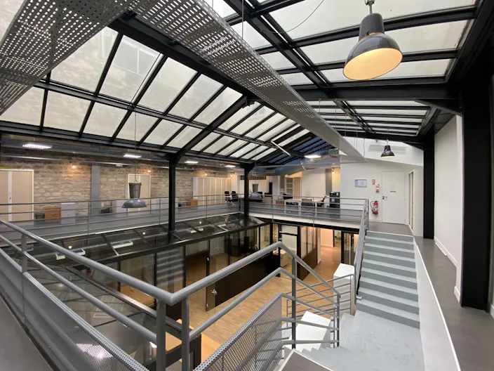 Atypical Space in the 10th arrondissement of Paris - Image 3