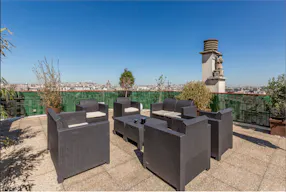 Charming Apartment near Champs Elysées - Image 5