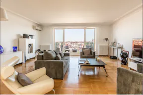 Charming Apartment near Champs Elysées - Image 9