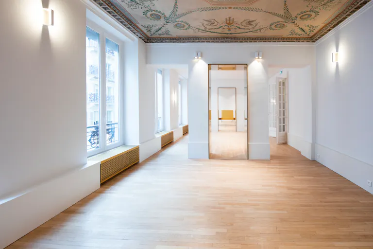 Sophisticated Space near Palais Royal - Image 4