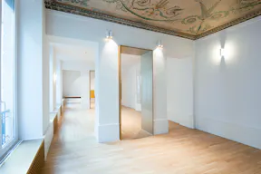 Sophisticated Space near Palais Royal - Image 5