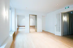 Sophisticated Space near Palais Royal - Image 6