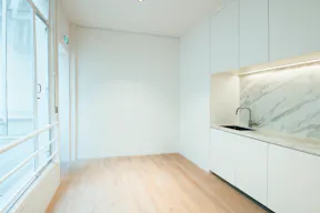 Sophisticated Space near Palais Royal - Image 9