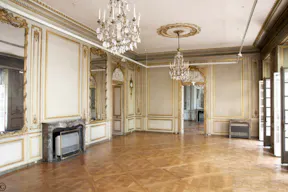 One-of-a-kind Space in the 16th district - Image 2