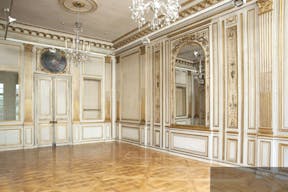 One-of-a-kind Space in the 16th district - Image 3