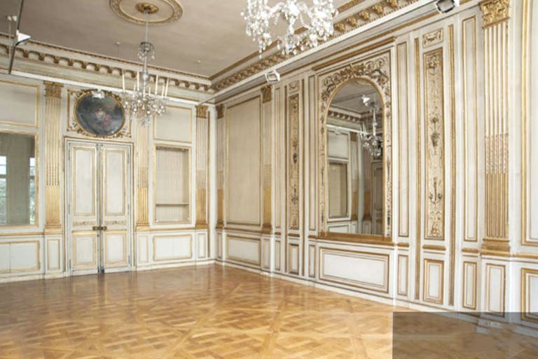 One-of-a-kind Space in the 16th district - Image 3