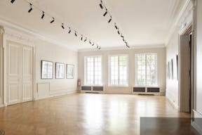 One-of-a-kind Space in the 16th district - Image 9