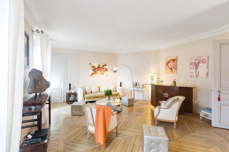 Pretty Haussmannian Apartment in Malesherbes - Image 0