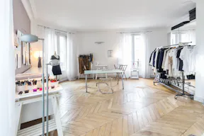 Pretty Haussmannian Apartment in Malesherbes - Image 7