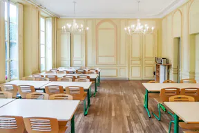 Classic Unique Space near Champs-Elysées - Image 3