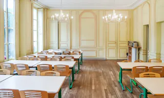 Classic Unique Space near Champs-Elysées - Image 3