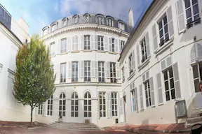 Classic Unique Space near Champs-Elysées - Image 8