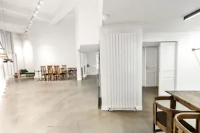 Elegant Art Gallery in Le Marais - Image 3