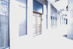 Elegant Art Gallery in Le Marais - Image 16