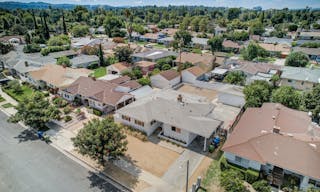 Creative Space in Tarzana - Image 11