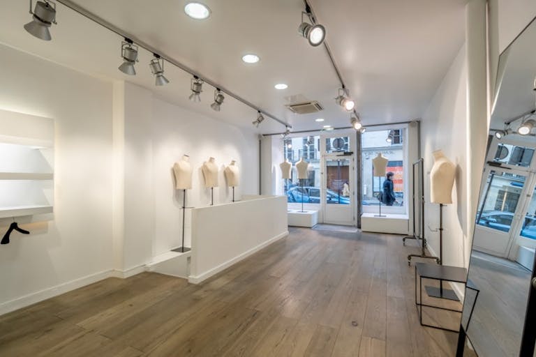 Showroom, popup store on rue de Turenne - Image 1