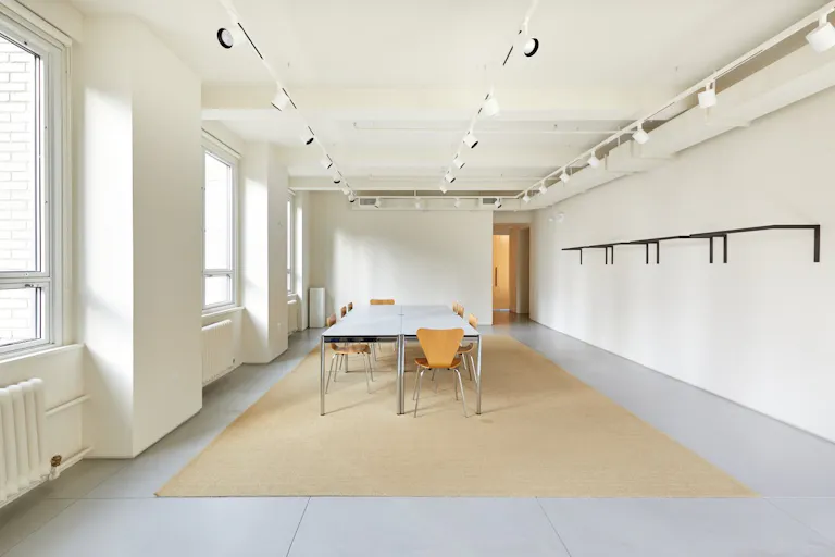 Modern Showroom directly opposite the Empire State Building - Image 3