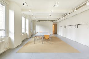 Modern Showroom directly opposite the Empire State Building - Image 3