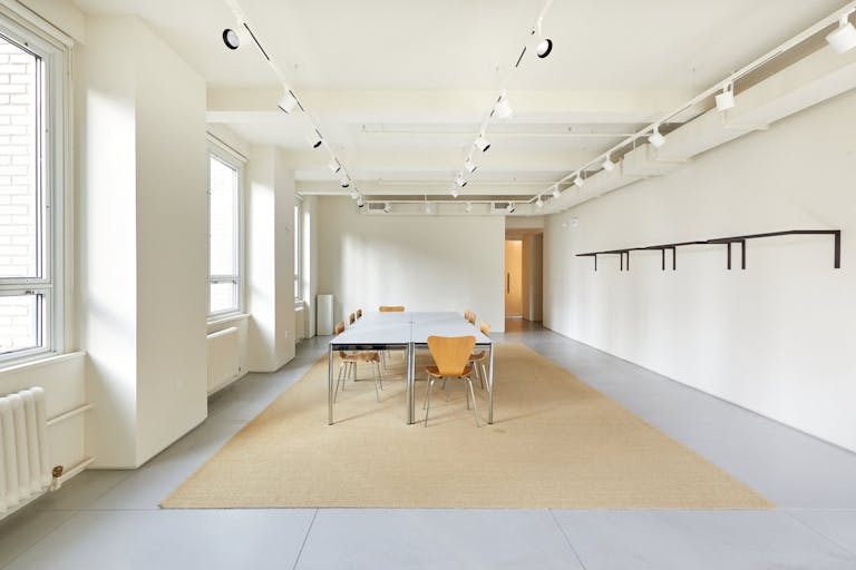 Modern Showroom directly opposite the Empire State Building - Image 3