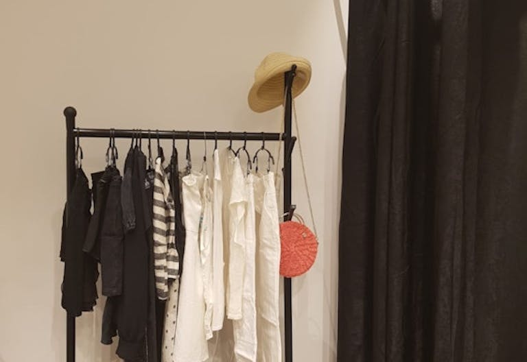 New Age Boutique Ephémère - Image 1