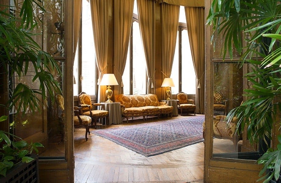 812 sqm Unique Showroom and Event Space in Paris 8th