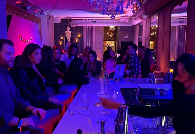 Bar and Lounge - Image 3