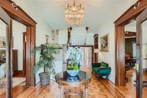 Exquisite & Unique Home: A Masterpiece you must see! - Image 7