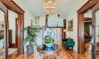 Exquisite & Unique Home: A Masterpiece you must see! - Image 7