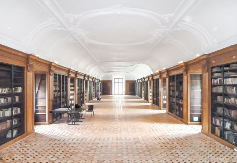 Library in Latin Quarter - Image 0