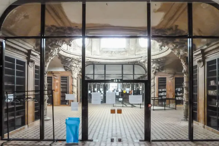 Library in Latin Quarter - Image 2