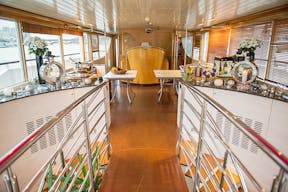 The Yacht in the 16th district of Paris - Image 6