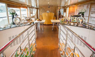 The Yacht in the 16th district of Paris - Image 6