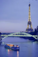 The Yacht in the 16th district of Paris - Image 12