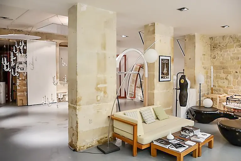 Sophisticated Boutique in Le Marais - Image 2
