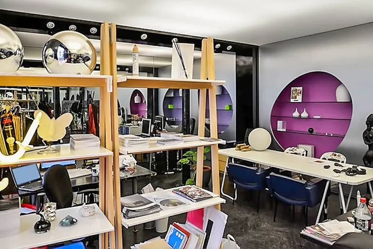 Sophisticated Boutique in Le Marais - Image 4