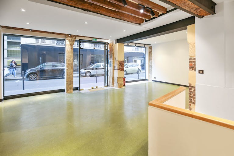 Gorgeous Boutique in Le Marais - Image 0