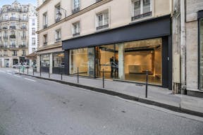 Gorgeous Boutique in Le Marais - Image 12