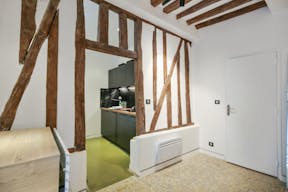 Gorgeous Boutique in Le Marais - Image 20