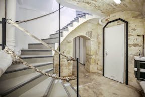 Gorgeous Boutique in Le Marais - Image 23