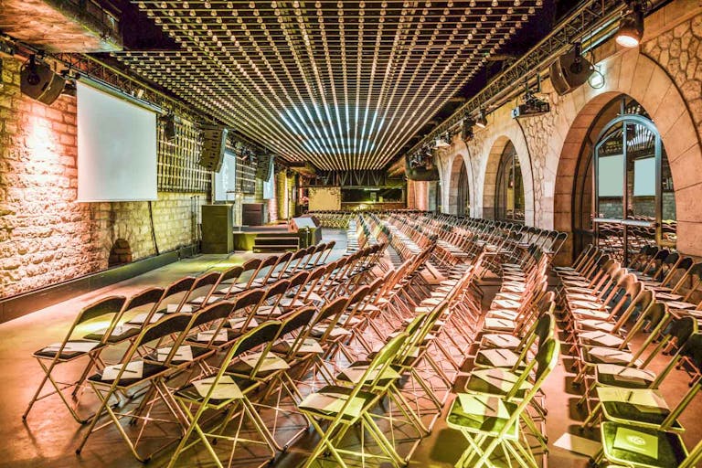 Unique Space near Champs-Elysées - Image 0