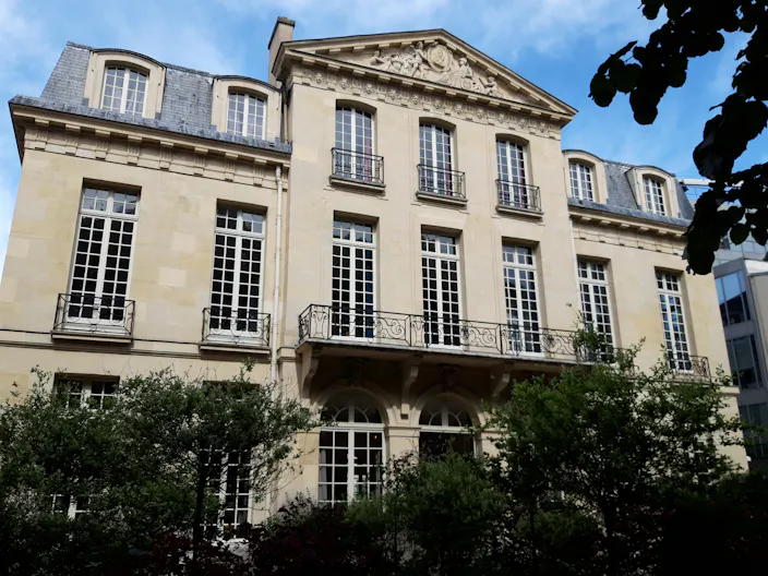 Premium Hotel Space near The Sorbonne - Image 2