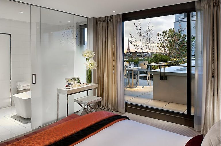 Prime Luxury Hotel Suite - Image 1