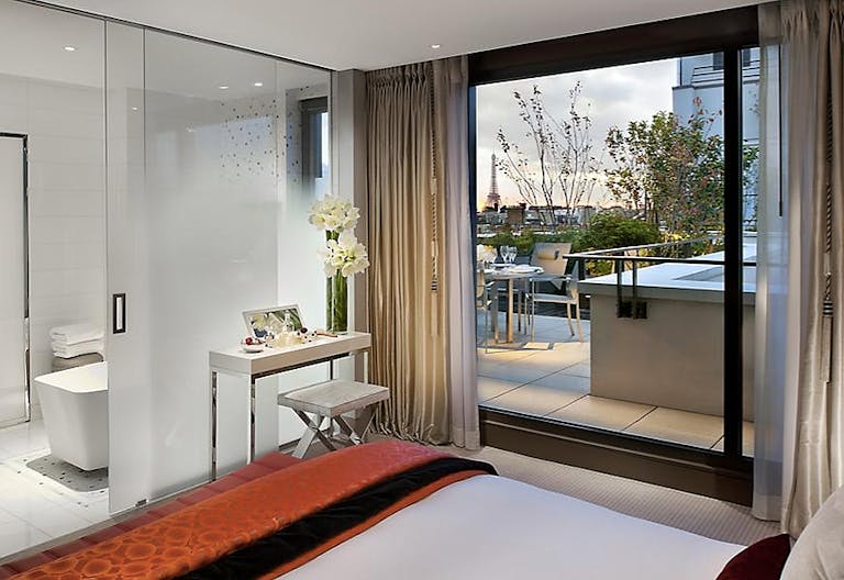 Prime Luxury Hotel Suite - Image 1