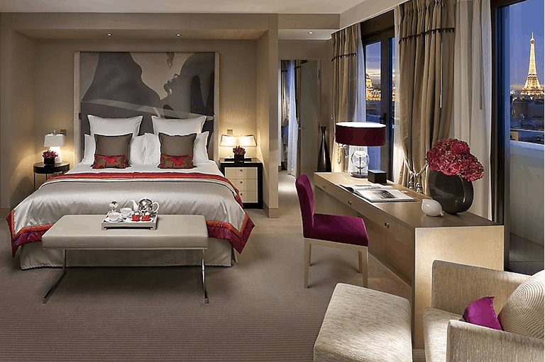 Prime Luxury Hotel Suite - Image 3