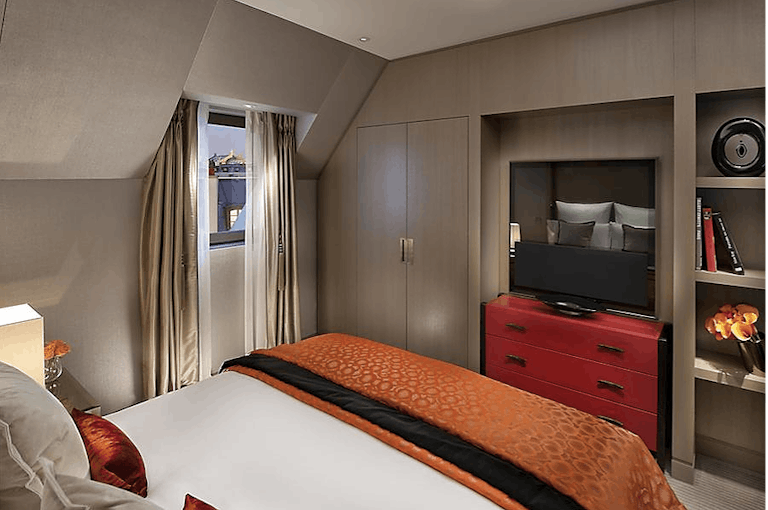 Prime Luxury Hotel Suite - Image 4