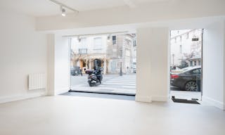 Sophisticated Gallery in Turenne Charlot - Image 0