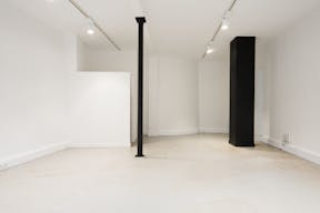 Sophisticated Gallery in Turenne Charlot - Image 5