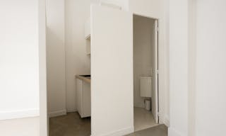 Sophisticated Gallery in Turenne Charlot - Image 7