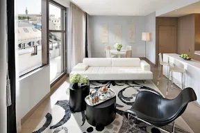 Prime Luxury Hotel Suite - Image 0